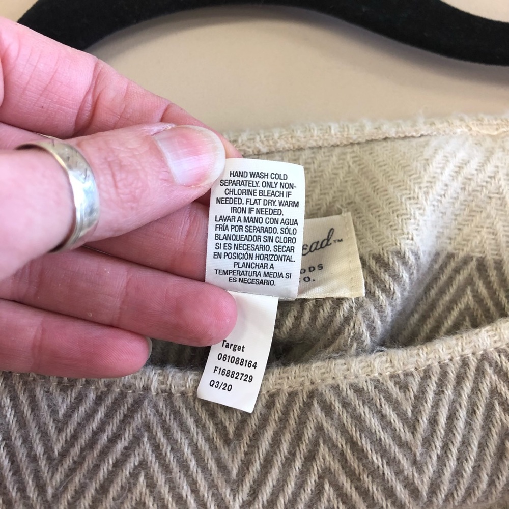 Universal Thread Plaid Herringbone Poncho - Picture 8 of 8